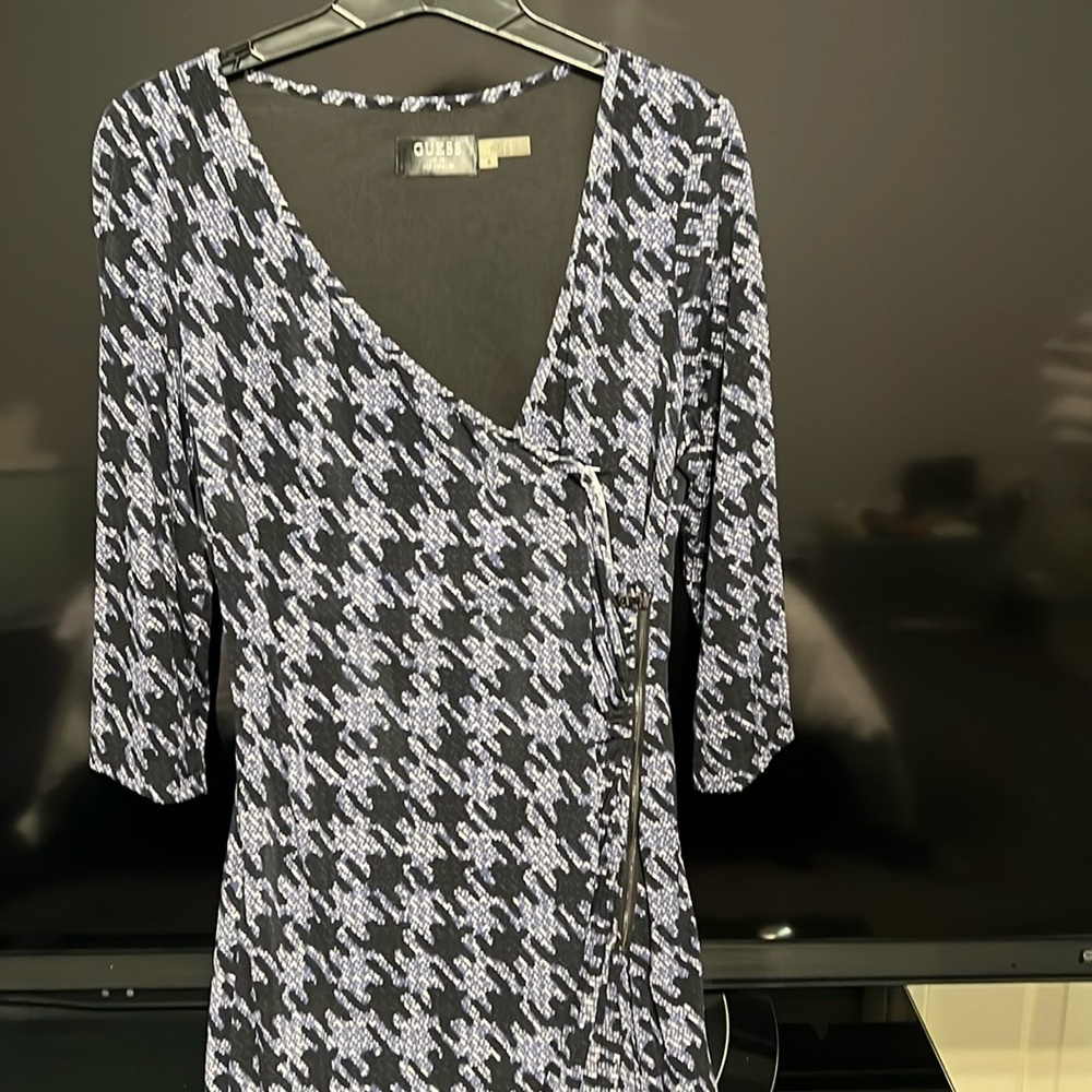 Guess size 4